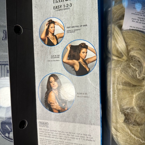 Hairdo X-Long Wavy Hair Extension - R22 Swedish Blonde - Picture 7 of 8